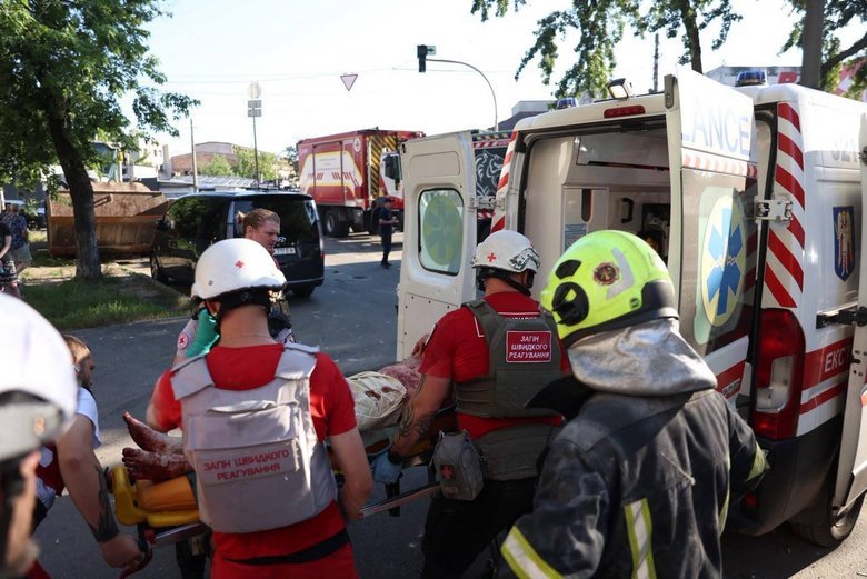 Over 20 buildings damaged and 11 killed in Kyiv following an overnight strike by the Russian Federation
