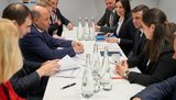 Зеленский в Давосе обсудил с президентом ЕБРР Чакрабарти увеличение портфеля инвестиций в Украину. ФОТО