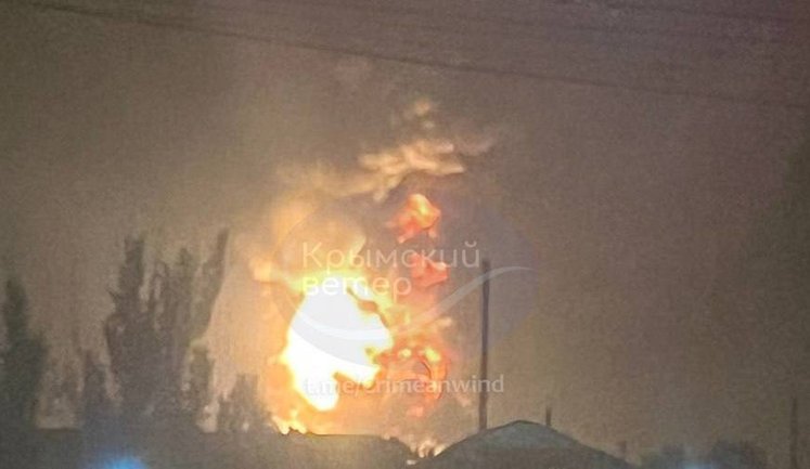 Атака дронів на окупований Крим: вибухи пролунали у Саках, Феодосії та Євпаторії. ВIДЕО