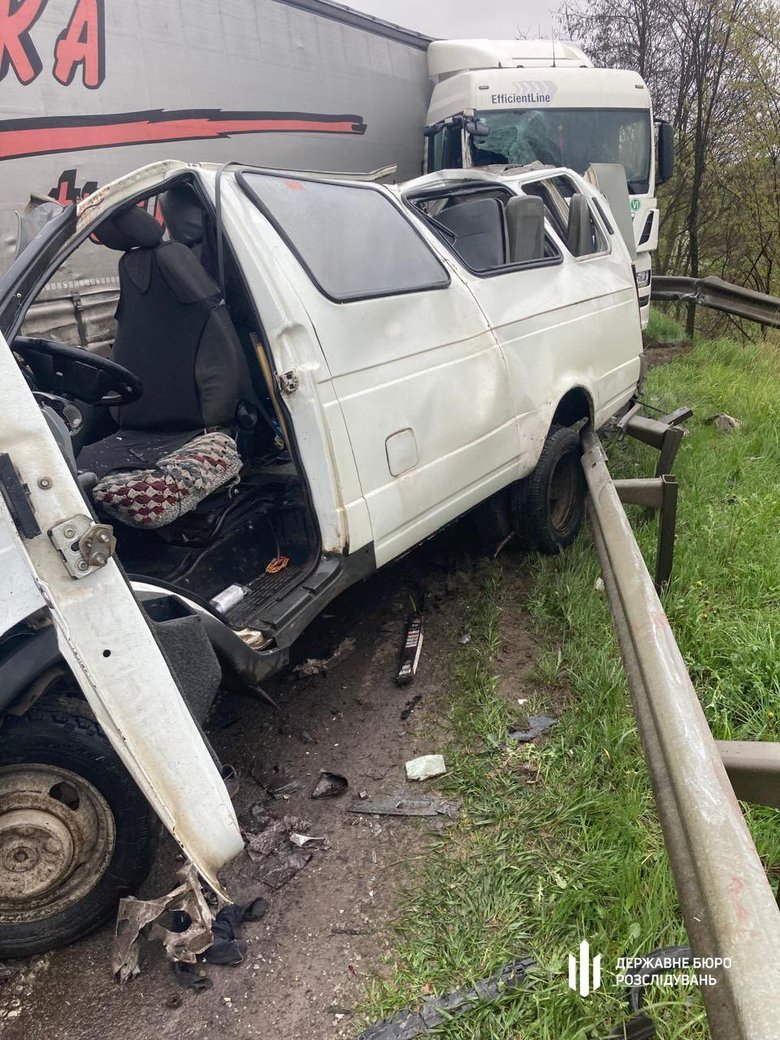 ДБР завершило розслідування двох смертельних аварій за участю військовослужбовців. Обвинувальні акти вже скеровано до суду.