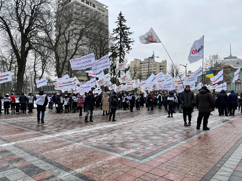 Сьогодні ФОПи знову пікетують Раду 16
