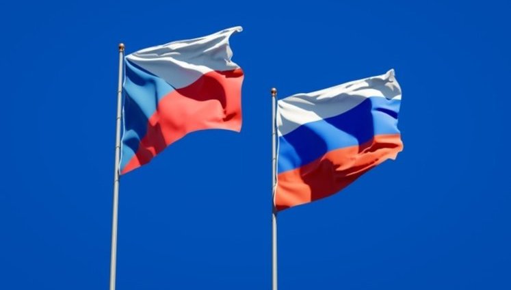 Чехия высылает 18 сотрудников посольства РФ в Праге