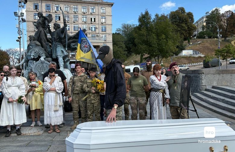 У Києві попрощалися з парамедикинею Євою Ройтер