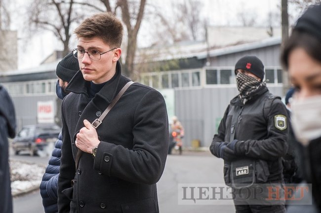 Под Киевом на месте убийства Амины Окуевой поставили памятный знак 03