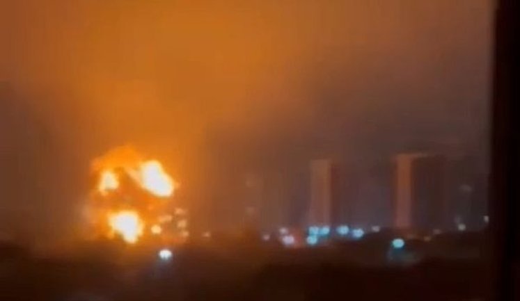 Момент попадания по базе кадыровцев в Гудермесе. ВИДЕО