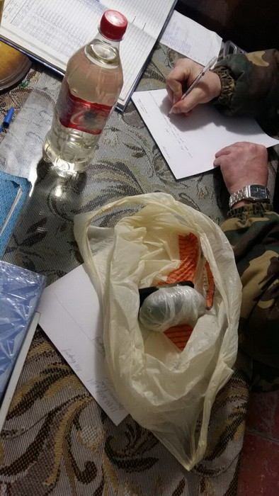 Один из руководителей исправительной колонии, поставлявший заключенным наркотики, задержан на Сумщине 01 Один из руководителей исправительной колонии, поставлявший заключенным наркотики, задержан на Сумщине 01