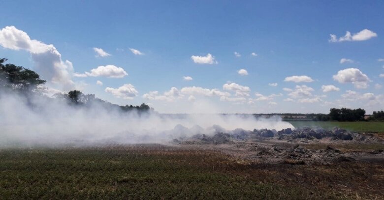 In Zaporizhzhia region, fields with crops are burning from enemy shells. Rashists continue to destroy infrastructure in Hulyaypole - RMA 01