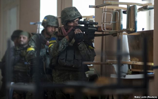 Нові факти про Іловайський котел у книзі-розслідуванні Романа Зіненка Війна, якої не було 06