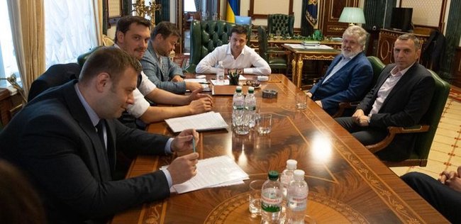 США трусят Коломойского, чтобы разбудить Зеленского 01