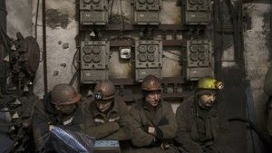 В Донецке остановили работу две шахты