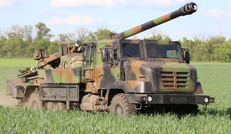 Агенція Міноборони уклала контракт на закупівлю французьких гаубиць Caesar