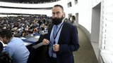 Депутат Європарламенту від Угорщини Саєр, який виступав проти одностатевих шлюбів, пішов у відставку після затримання на гей-вечірці