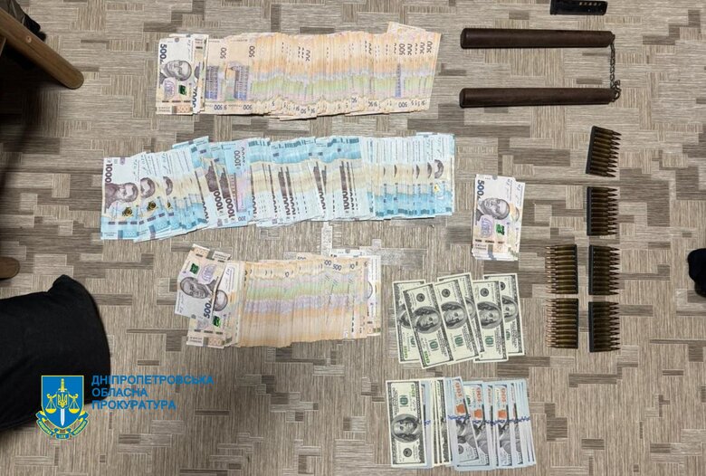 затримання підозрюваних в пограбуванні аптеки