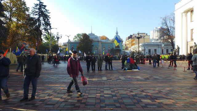 Rada perimeter encircled by law enforcers on second day of mass protests in downtown Kyiv 18 Rada perimeter encircled by law enforcers on second day of mass protests in downtown Kyiv 18