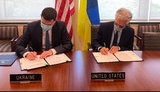 Україну і США з