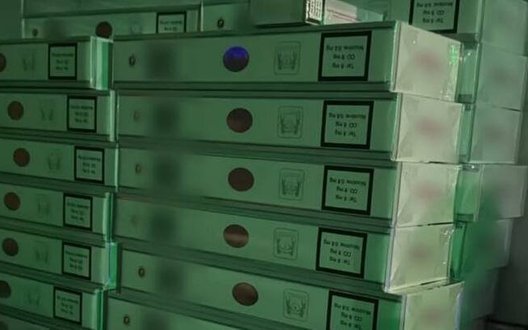 Сигарети, зброя, вибухівка та ухилянт: В Одеській області викрили морський канал контрабанди. ФОТО