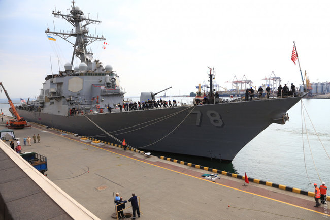 В Одесу прибув американський ракетний есмінець USS Porter DDG-78 01 В Одесу прибув американський ракетний есмінець USS Porter DDG-78 01