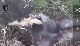 Бійці 42 бригади зафільмували кадри, як окупант сам себе підірвав гранатою на Покровському напрямку