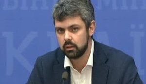 В Институте нацпамяти назвали цивилизованные варианты декоммунизации моста Патона, Родины-матери и памятника Щорсу