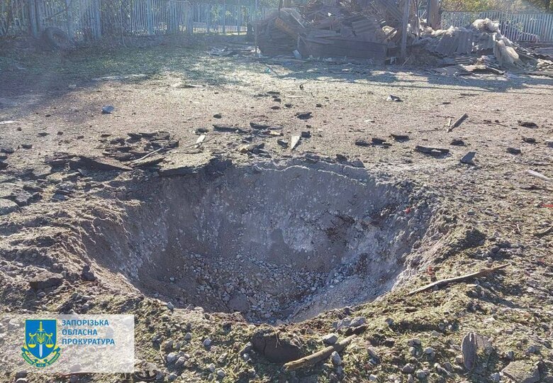 Последствия вражеских ракетных ударов по Запорожью 02