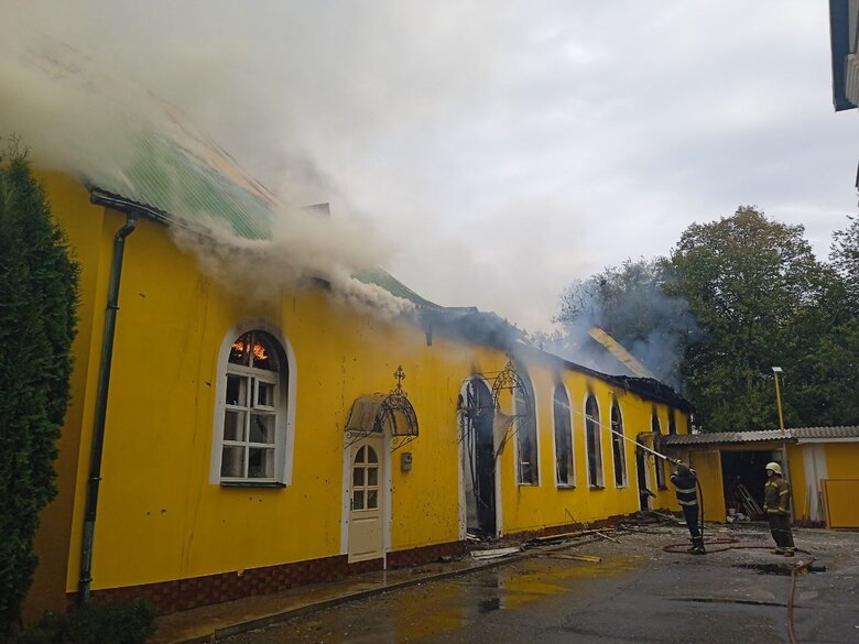 Унаслідок ракетного удару по Первомайському на Харківщині загинуло 7 людей, - ДСНС 03 Унаслідок ракетного удару по Первомайському на Харківщині загинуло 7 людей, - ДСНС 03