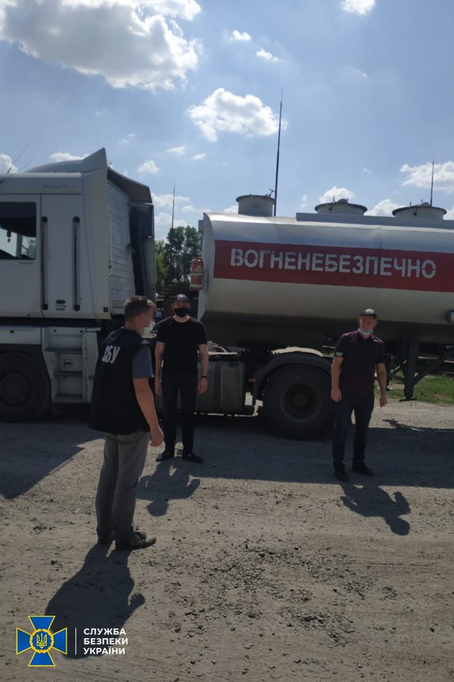 Бензин на основе спирта: СБУ разоблачила производство фальсифицированного топлива, убытки государства составляют более 181 млн грн 03