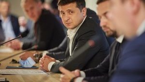Будемо знаходити різні способи для передачі землі місцевим громадам, - Зеленський