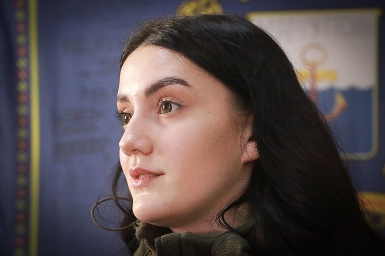 Заступник командира стрілецької роти Марія Іщенко: Щоб вибратись із Маріуполя, пішли пішки до Мелекіного. Це понад 20 кілометрів. Але в Мелекіному уже була русня 01