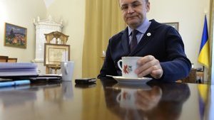 Садовый не намерен на выборах поддерживать кого-либо из других кандидатов