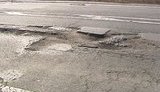 На строительстве дорог воруют "ну может 5 копеек", - Азаров