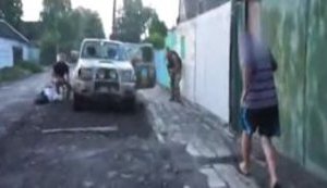 "Take this bastard! He came out toward us in greenery," - Ukrainian military fight with militants near Marinka. VIDEO