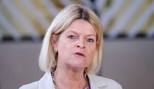 Запад пересек красную линию, позволив Украине бить по России своим оружием, - министр обороны Австрии Таннер