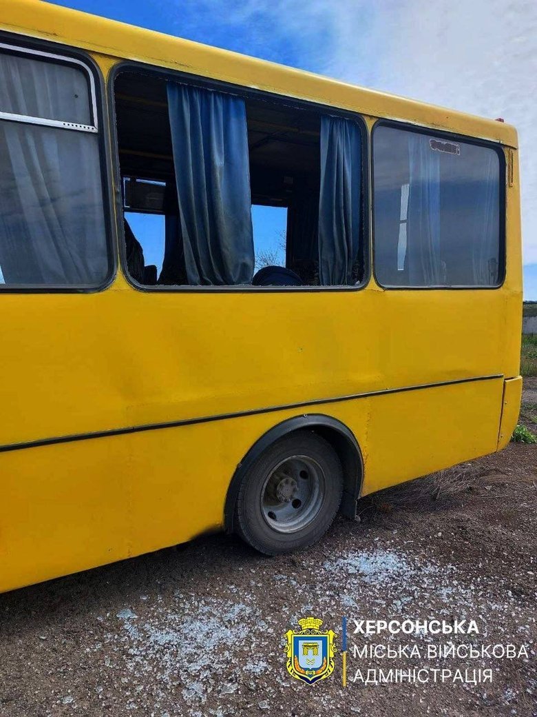 Удары по транспорту в Херсоне