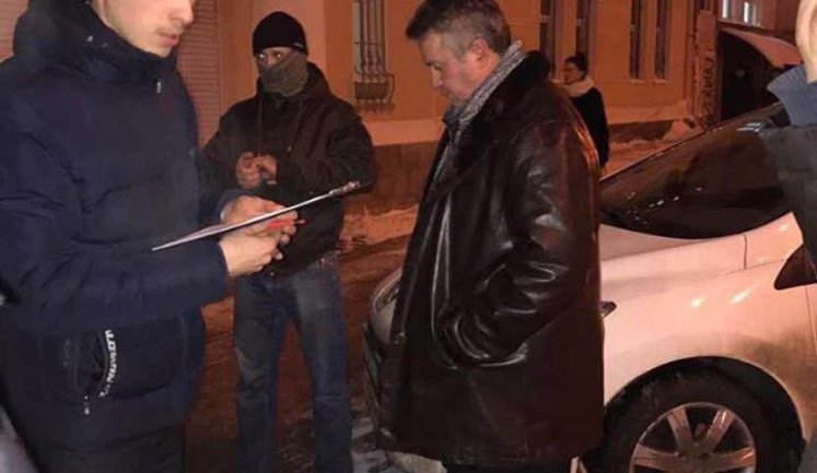 Judge nabbed at taking $16,000 bribe is Liubomyr Holovatiuk involved in Mezhyhiria fraud, - media. PHOTOS+VIDEO