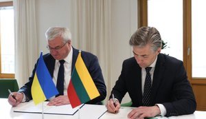 Сибига и Будрис подписали декларацию о возвращении похищенных РФ детей