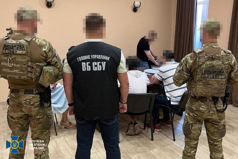 Під виглядом "квест-гри" збирали інформацію для РФ: СБУ викрила підлітків у Харкові