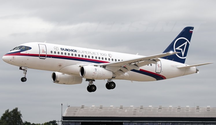 Росія намагається домовитися про виробництво своїх літаків в Індії, – Bloomberg