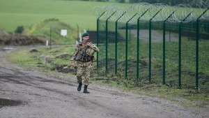 "Reliable border with medieval empire is imperative of time," - Yatseniuk on Wall project. PHOTOS