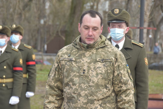 С погибшим в зоне ООС воином 58-й ОМПБр Владимиром Шпаком простились в Чернигове 11