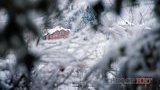 Зимняя сказка: спрятанные в горах домики засыпает снегом. ФОТОрепортаж