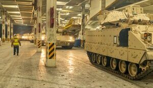 Поставки американської зброї до Києва ненадовго призупинилися,