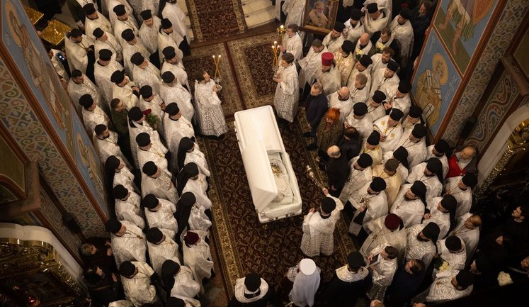 Прощання з патріархом Філаретом триватиме до 22 березня: відспівування завершать у Володимирському соборі