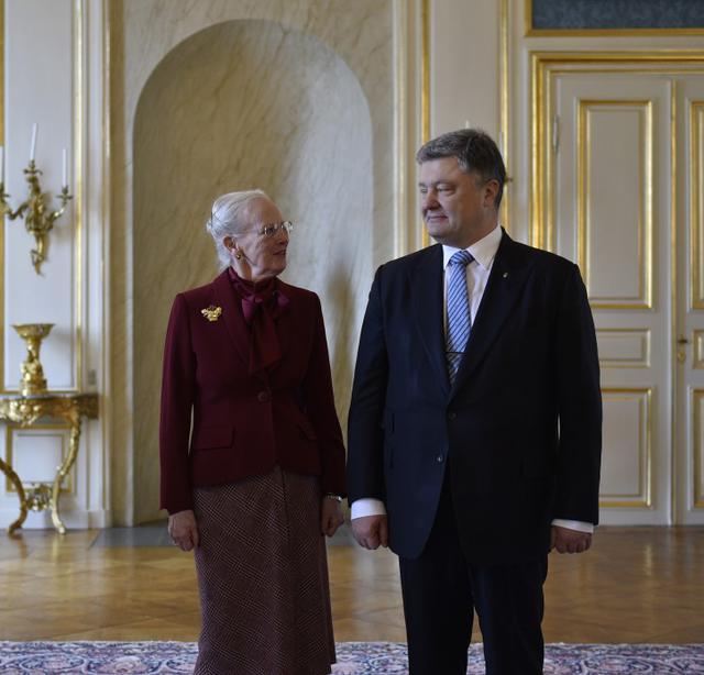 Порошенко пригласил королеву Дании посетить Украину 01