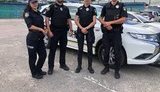 Жінка намагалася накласти на себе руки, вистрибнувши з вікна в Києві: патрульні зловили її за ногу в останній момент. ФОТО