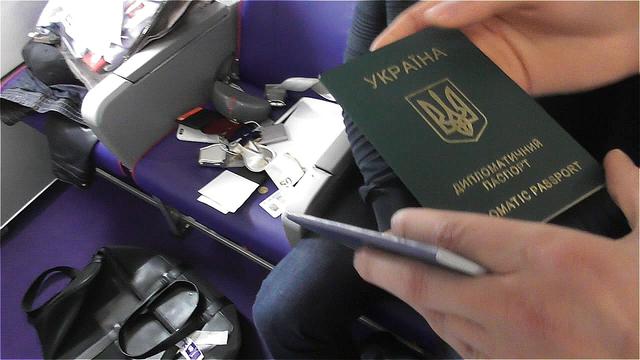 Rozenblat attempted taking material evidence to Germany in order to avoid its arrest within investigation, - NABU 02