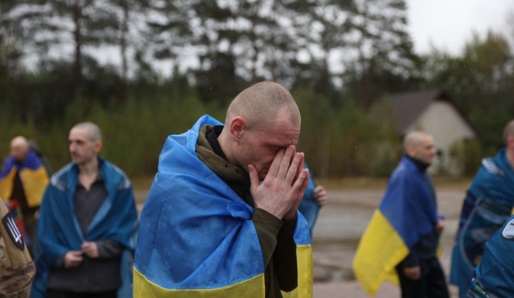 Україна та РФ здійснили обмін полоненими: визволено 185 захисників. ВІДЕО+ФОТОрепортаж