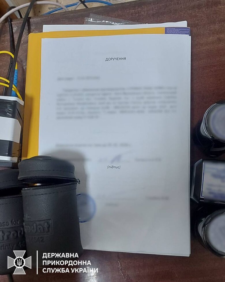 Викрито незаконний канал переправлення чоловіків через кордон: транспортне підприємство укладало фіктивні договори і вносило дані в систему Шлях, - Держприкордонслужба 04
