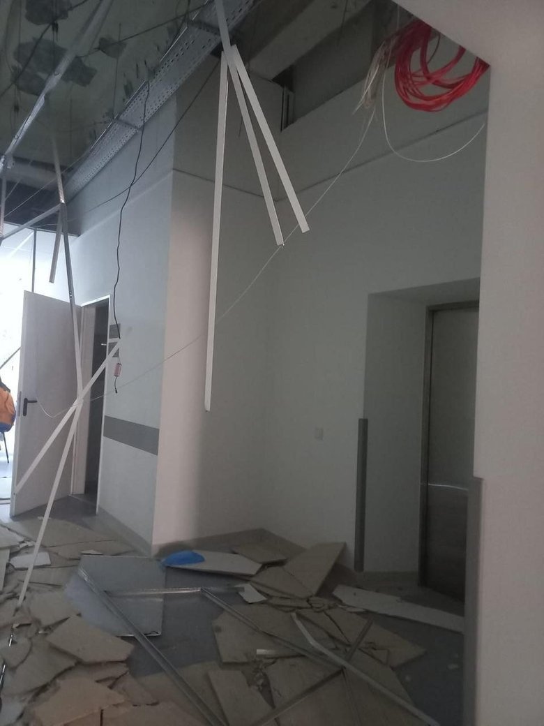 Удар по больнице в Киеве, эвакуированной из Мариуполя