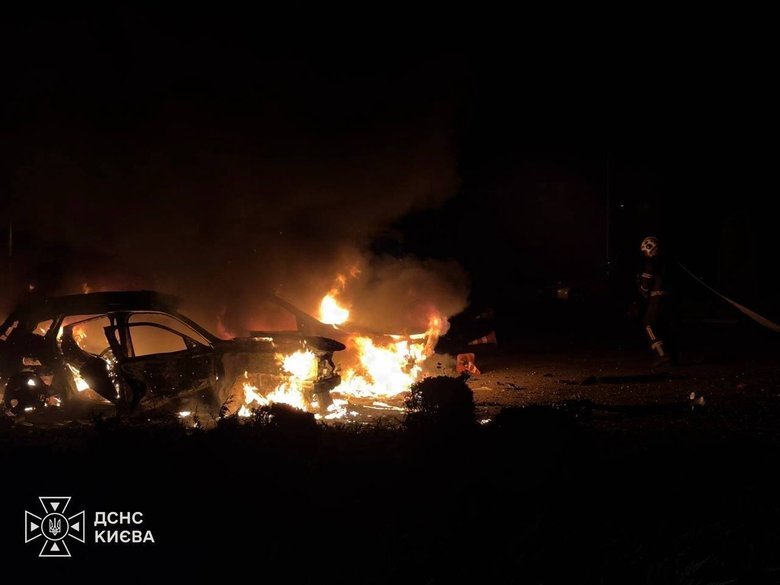 В Днепровском районе Киева ликвидировали пожар после атаки РФ