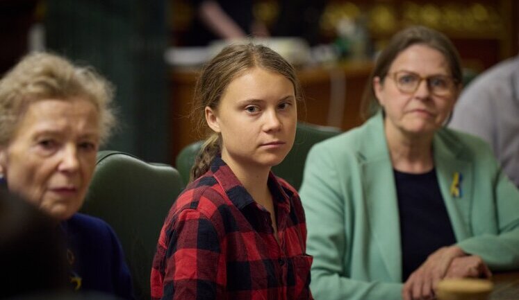 Екоактивістка Грета Тунберг прибула до України в складі Міжнародної групи щодо екологічних наслідків війни